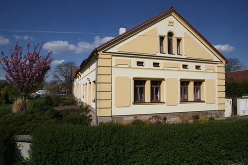 Pension Smetanuv Statek Hradec Králové المظهر الخارجي الصورة